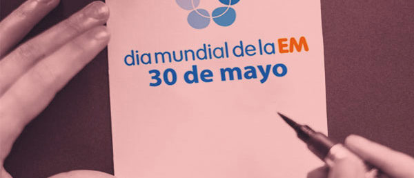 Anotando en un papel